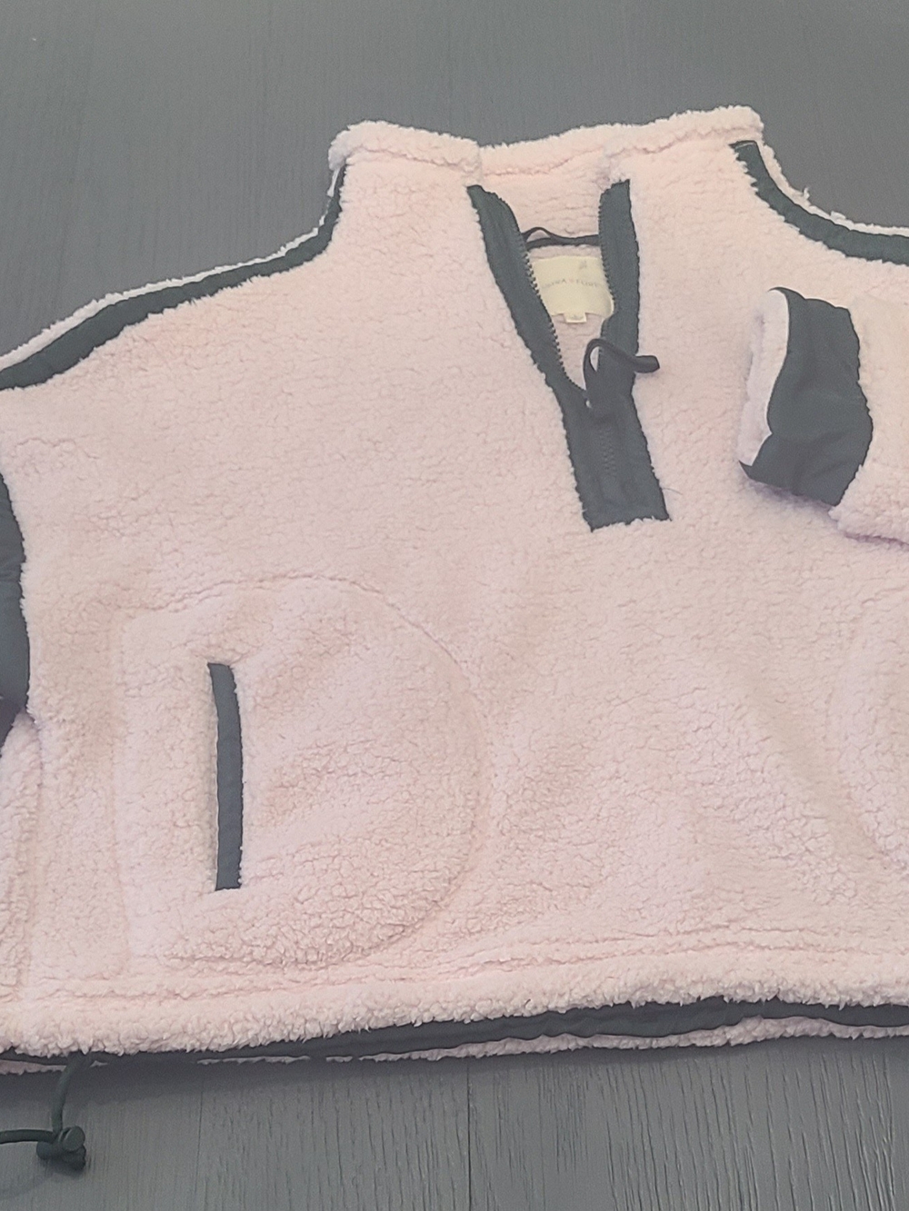 ☆☆NWT☆☆Ultra Flirt Pink Sherpa Half-Zip Pullover with Charcoal Trim